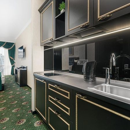 Arcadia City Apartments Odessa Extérieur photo